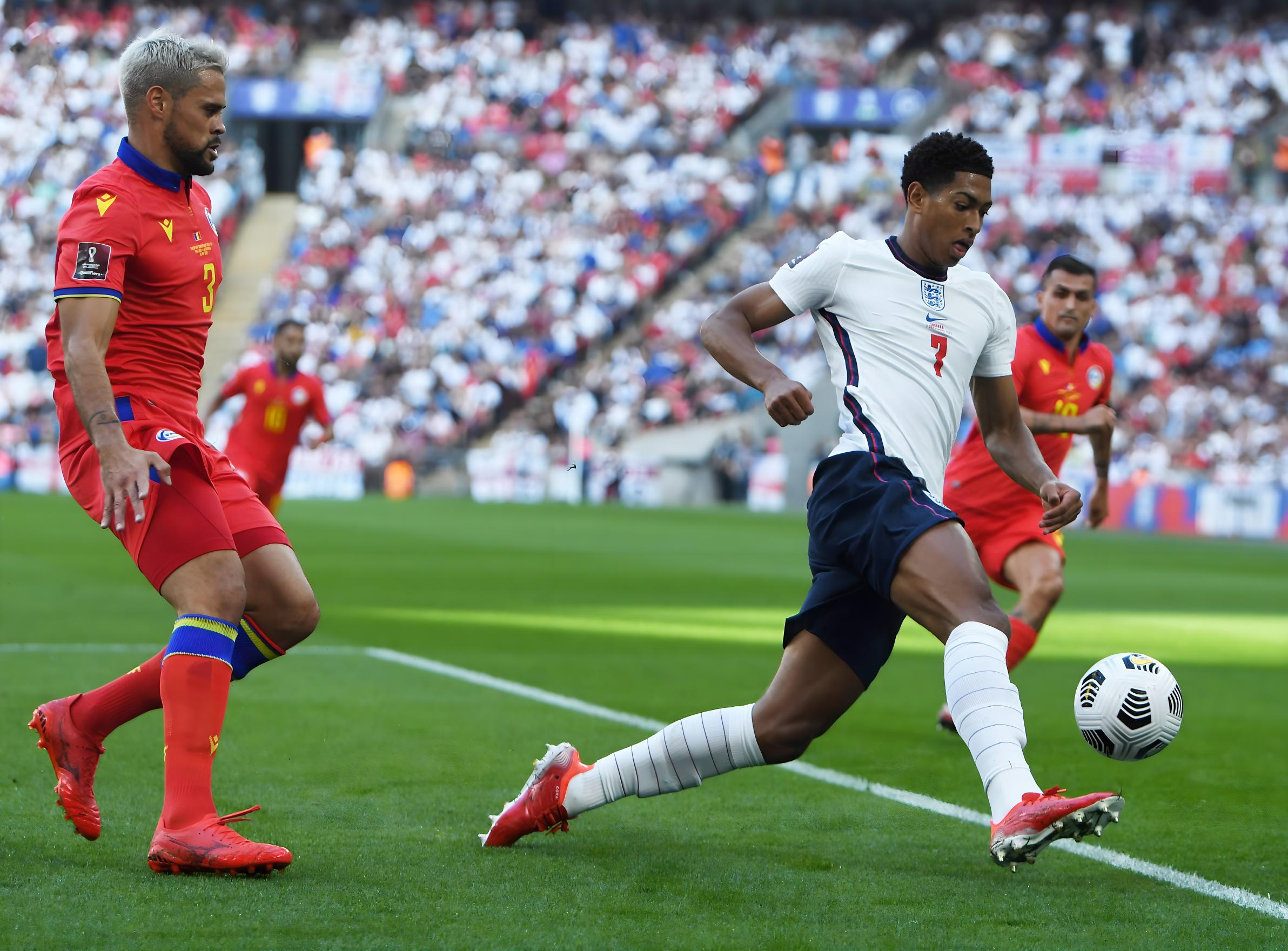 相比之下 相比之下